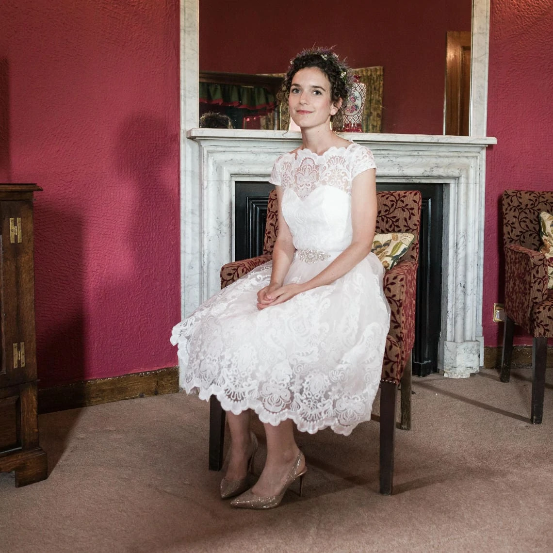 Bedroom - bridal pose on chair