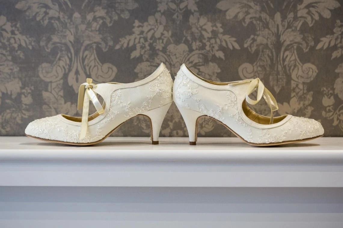 bride's shoes ivory short heel