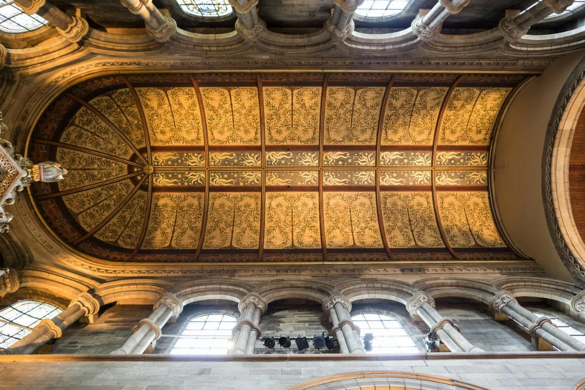 Exquisite ceiling details