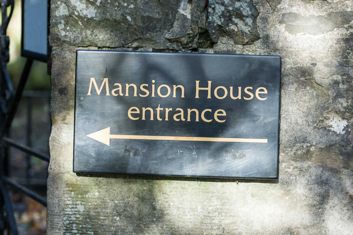 Mansion House entrance sign