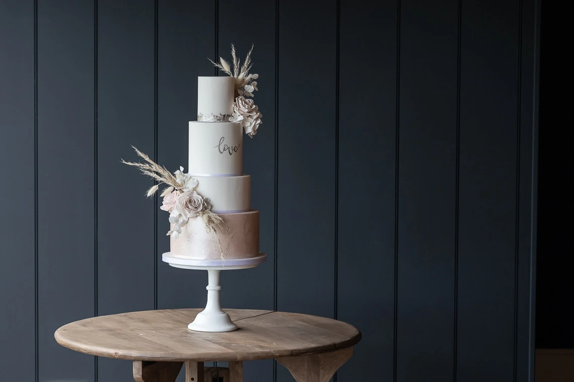 Pavilion wedding cake set up