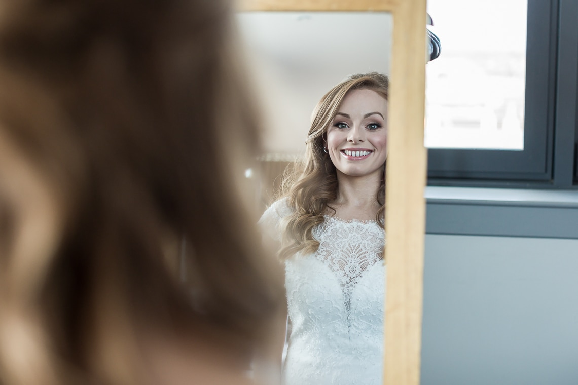 bride mirror reflection in the Forthview Suite